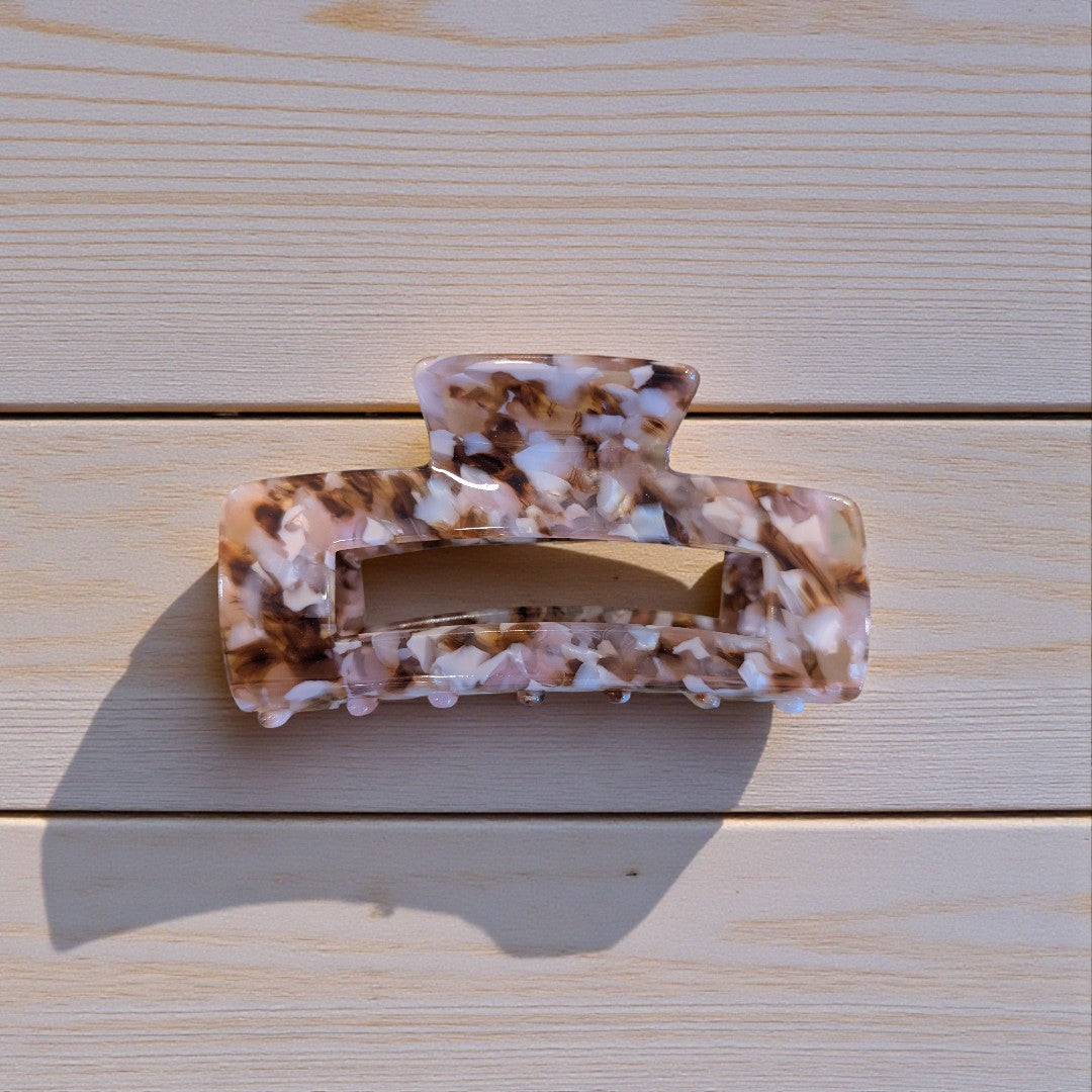 10.5cm beige and tan claw clip