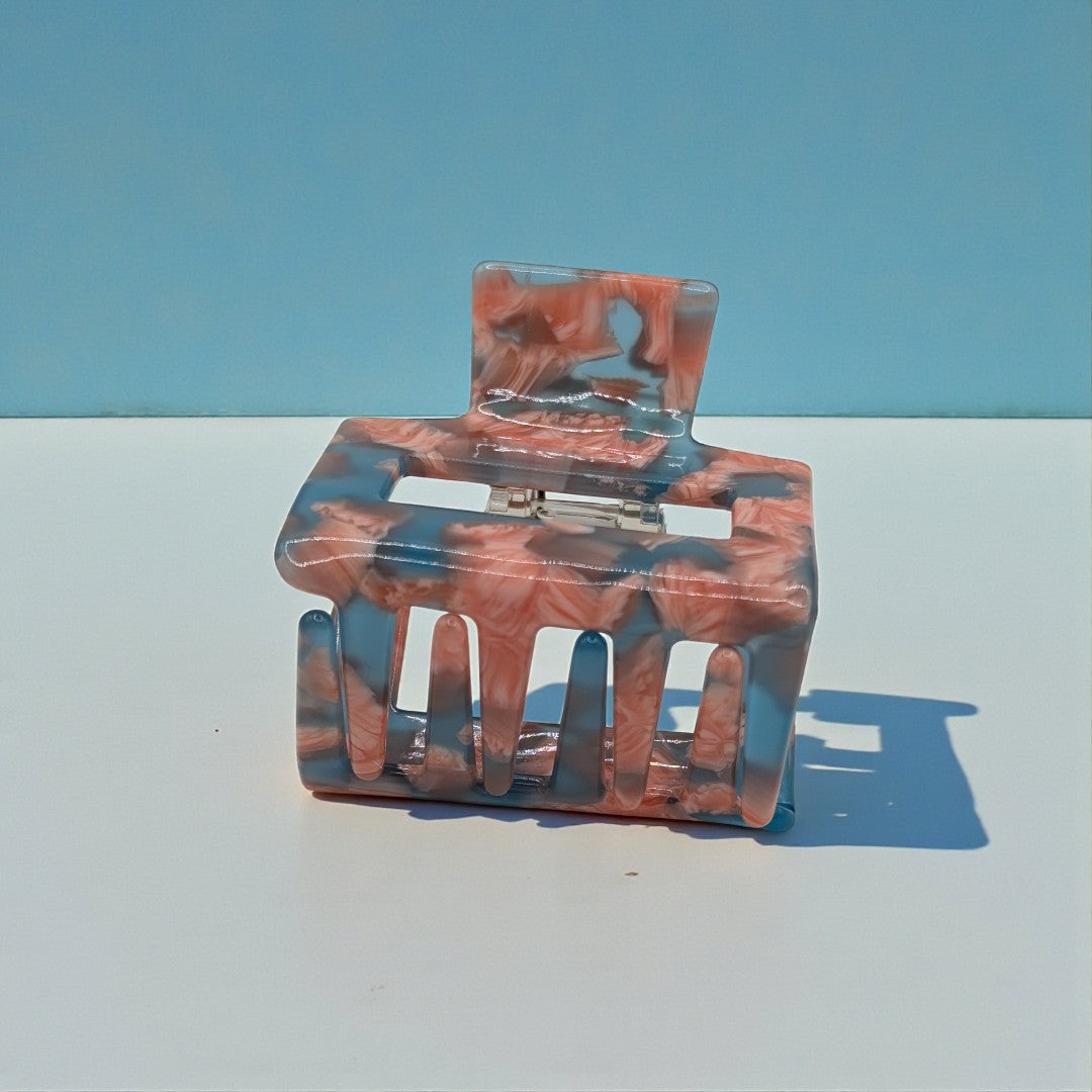 pink-blue-claw-clip-pastel